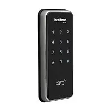 La FR 201 puede ser abierta con hasta 4 contraseñas pot teclado touch o llavero RFID (tarjeta de proximidad