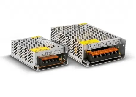 [F12V-5A-M] FUENTE SWITCHING 12VDC | 5A IDEAL PARA ALIMENTAR VARIAS CAMARAS (GABINETE ALUMINIO CON BORNERA)